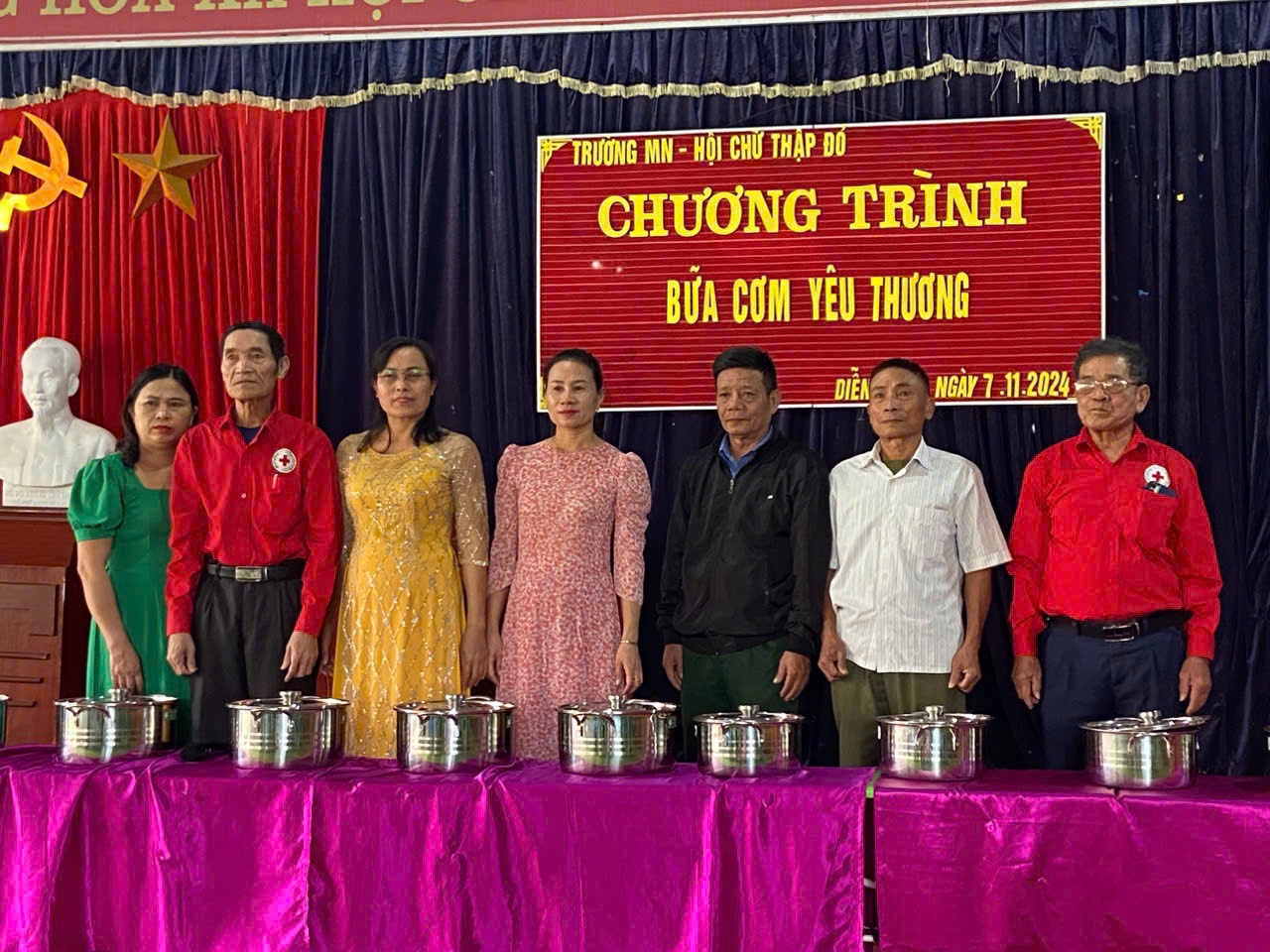 Bưa cơm yeu thương