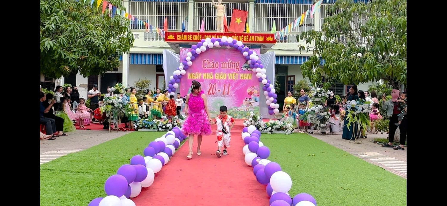 Trẻ 7